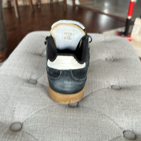 Vintage Adidas Busenitz skateboarding shoes - Picture 9 of 12